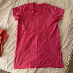 Lululemon swiftly tech short sleeve